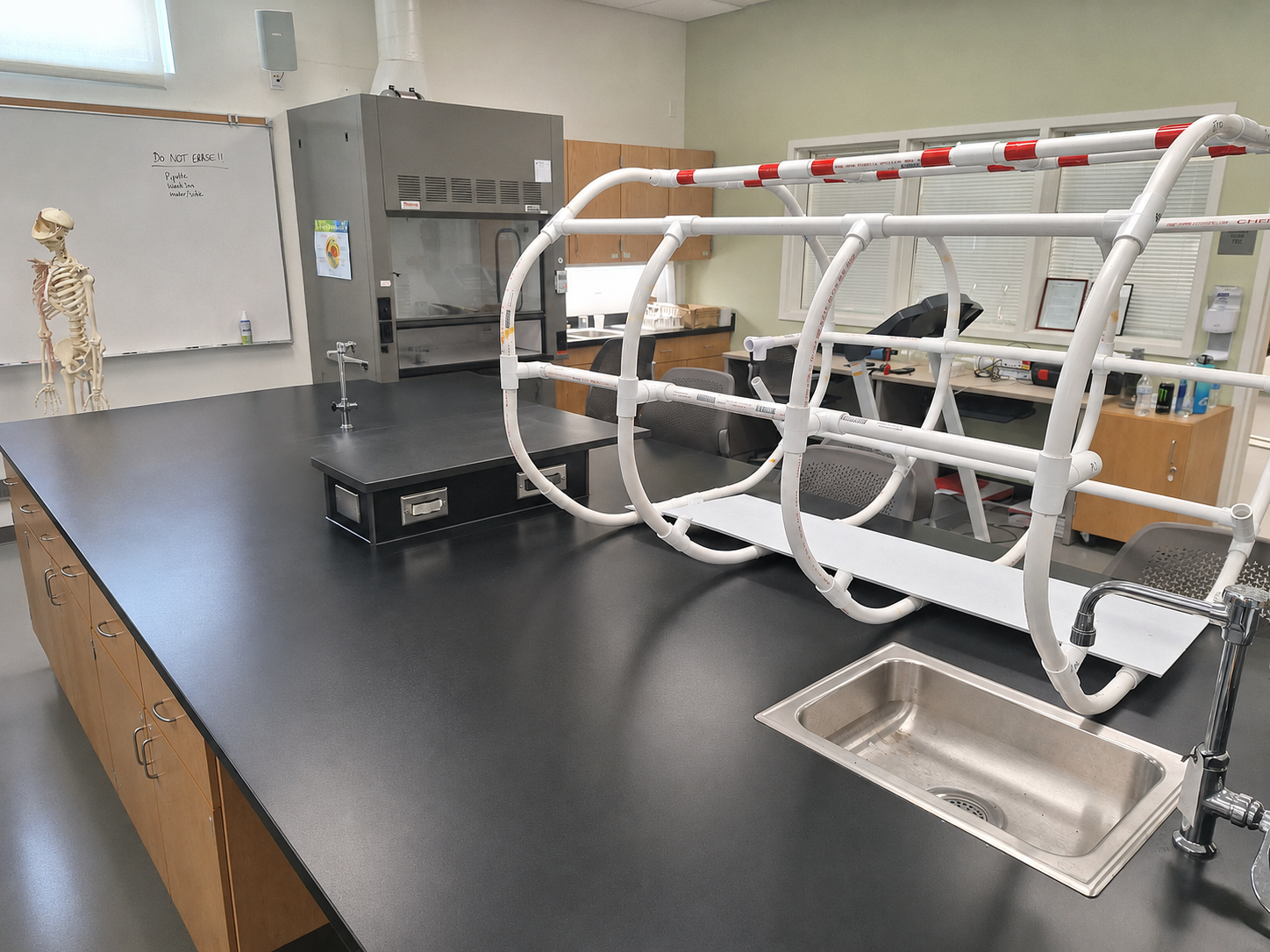 1/20 scale operational prototype of the submersible